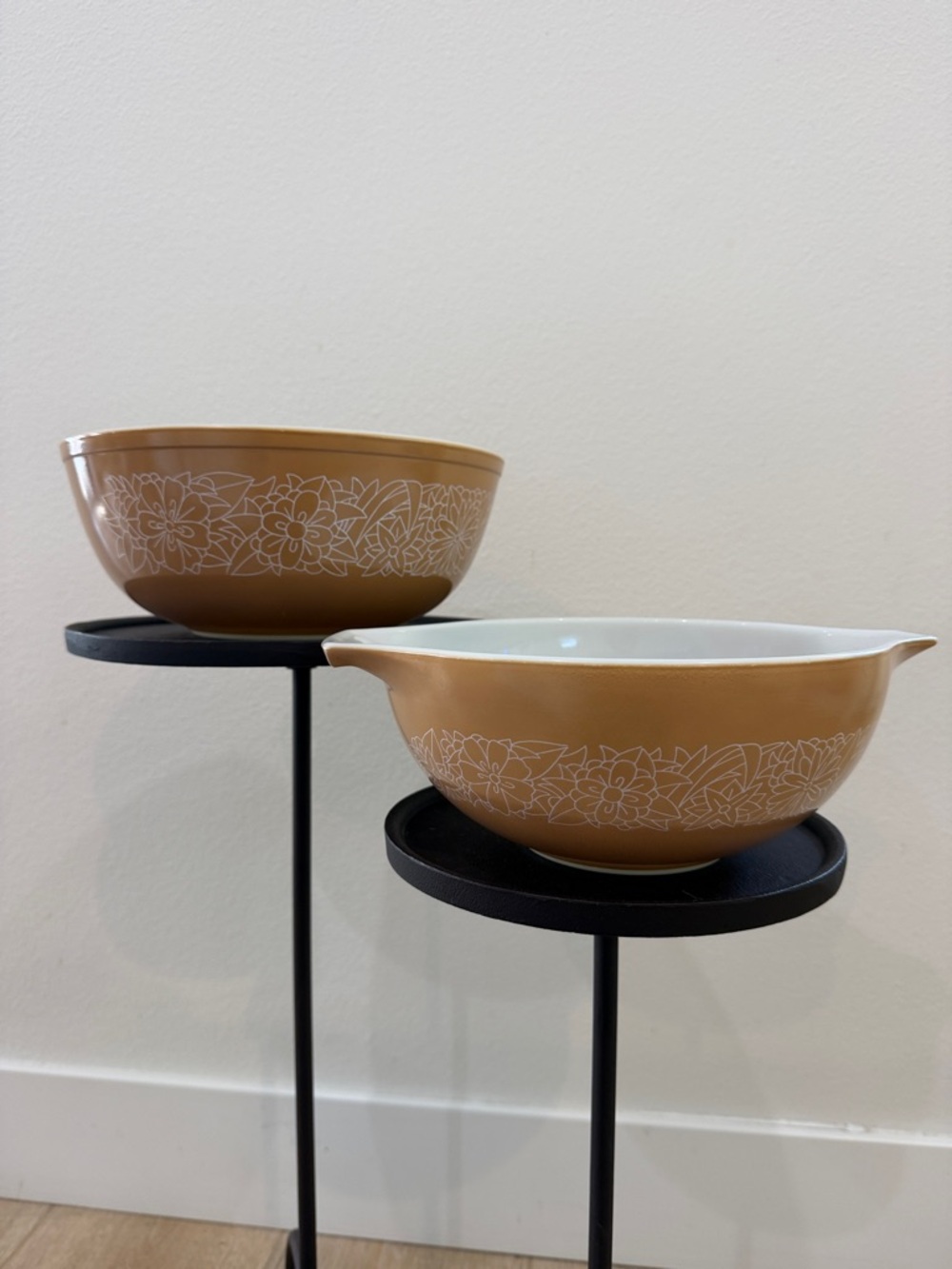 Pyrex Brown Floral Mixing Bowls (Set of 2)